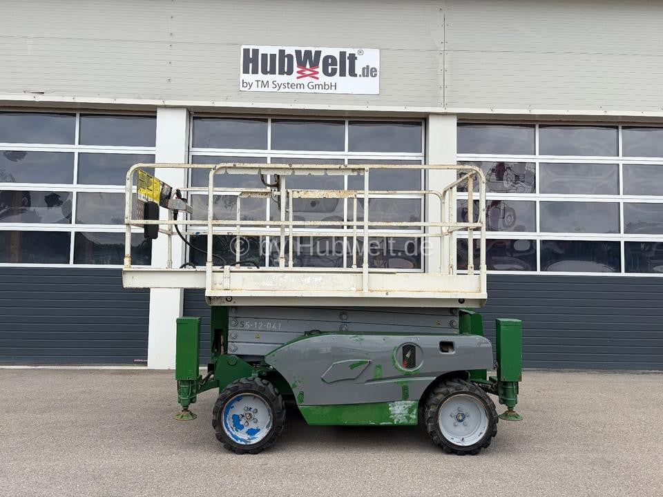 Haulotte Compact 12DX, 12m Diesel Scherenarbeitsbühne 4x4, (N422)