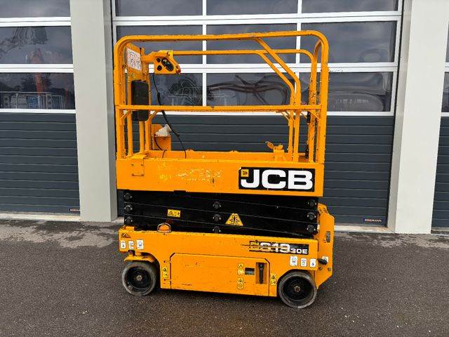 JCB S1930E – Scherenarbeitsbühne 7,80m – Akkus neu