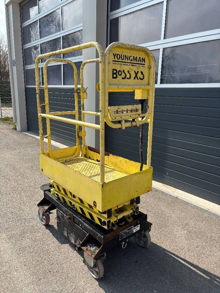 boss-x3-4-55m-arbeitsbuhne-perf336d022.jpg