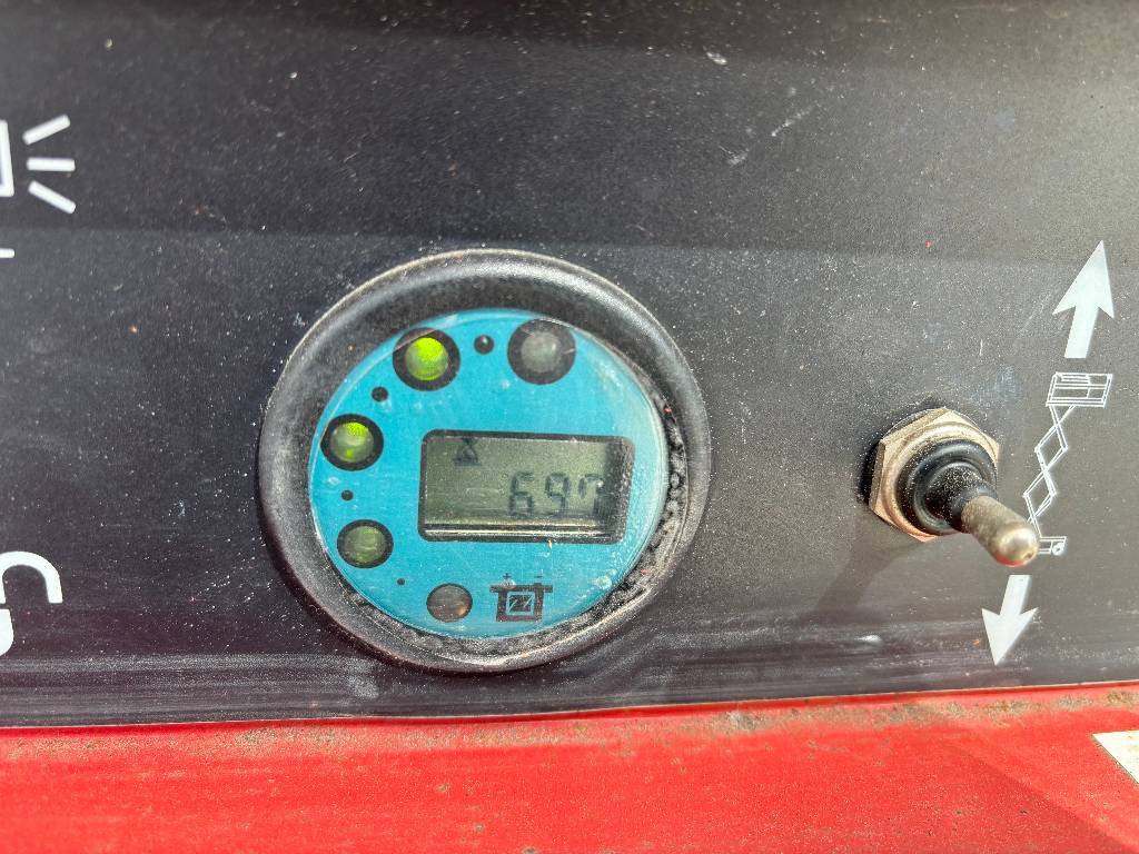 haulotte-compact-8w-8-2m-elektb552d9dc.jpg