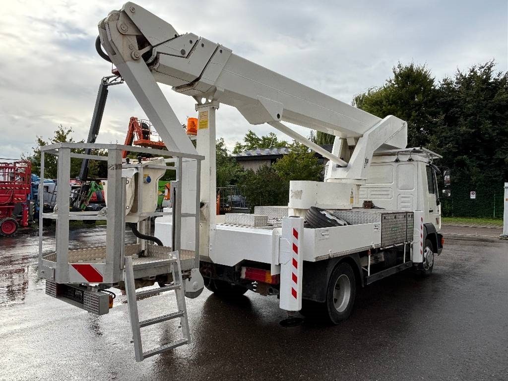 palfinger-tka-30-ks-lkw-arbeit71c86484.jpg