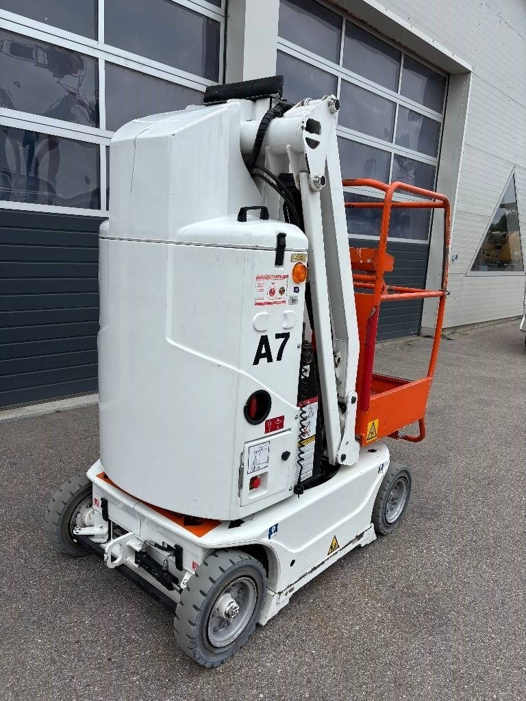 jlg-toucan-800a-8m-elektro-masb45ec216.jpg