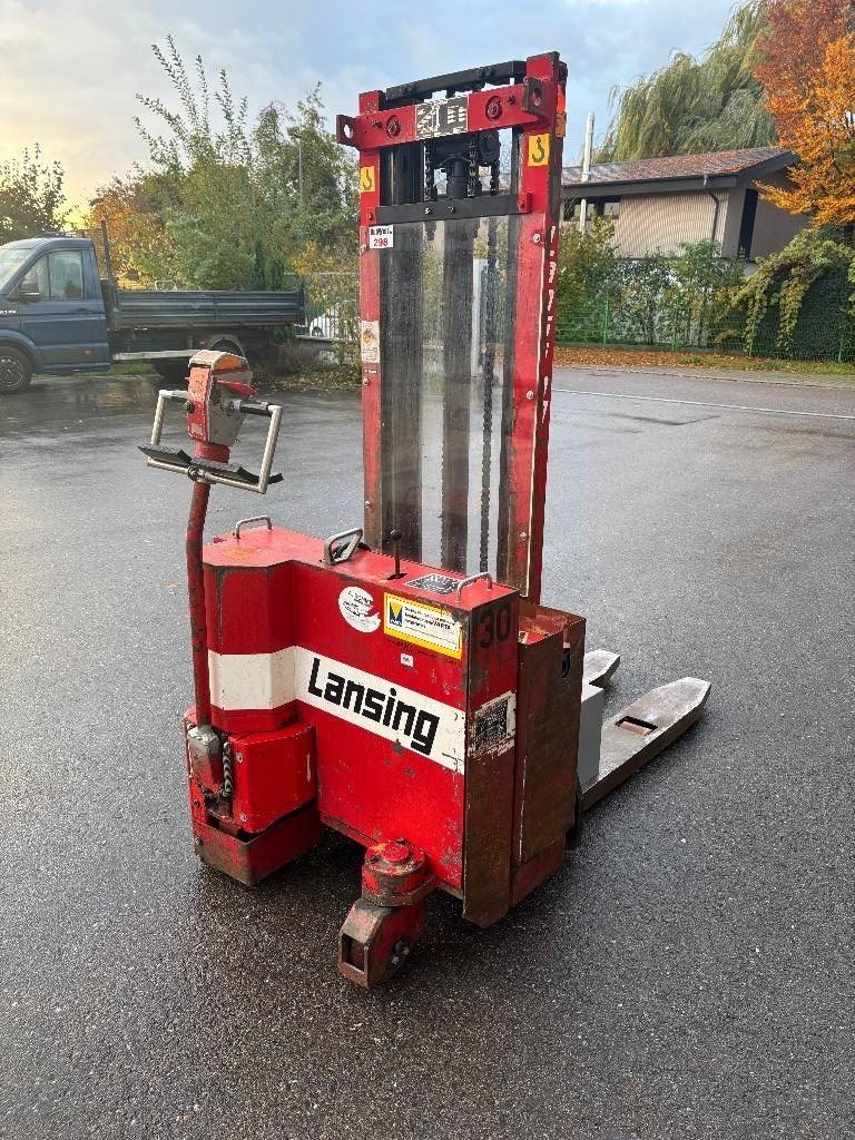 lansing-hochhubwagene09b7643.jpg
