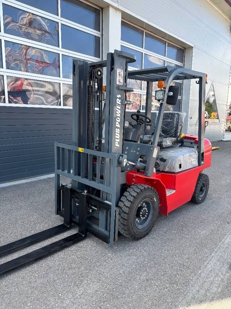 plus-power-dieselstapler-2500k1f3bc27b.jpg