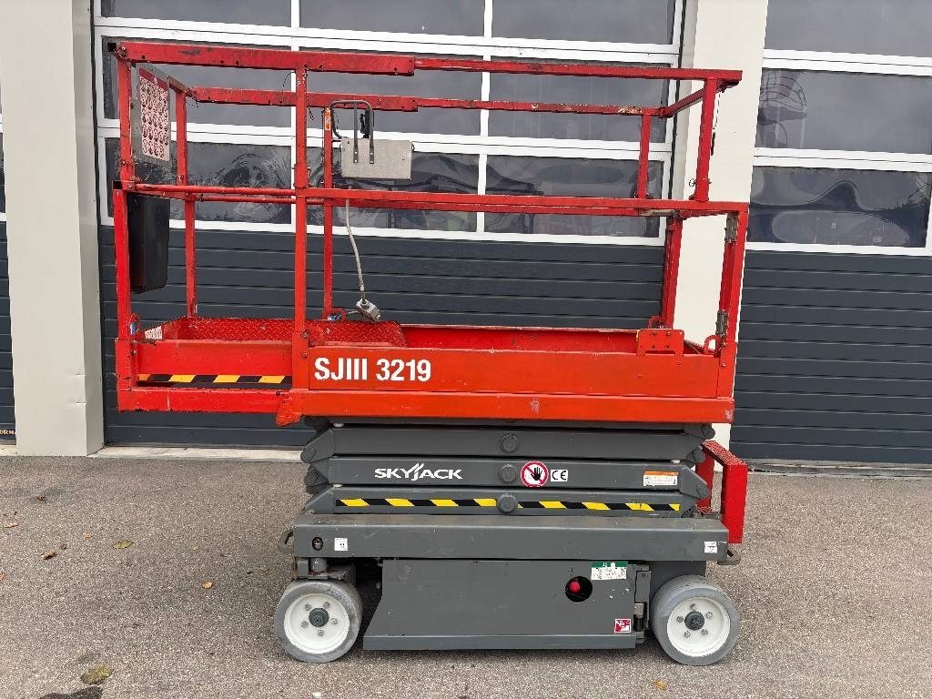 skyjack-sj-3219-7-80m-scherena6eb7f235.jpg