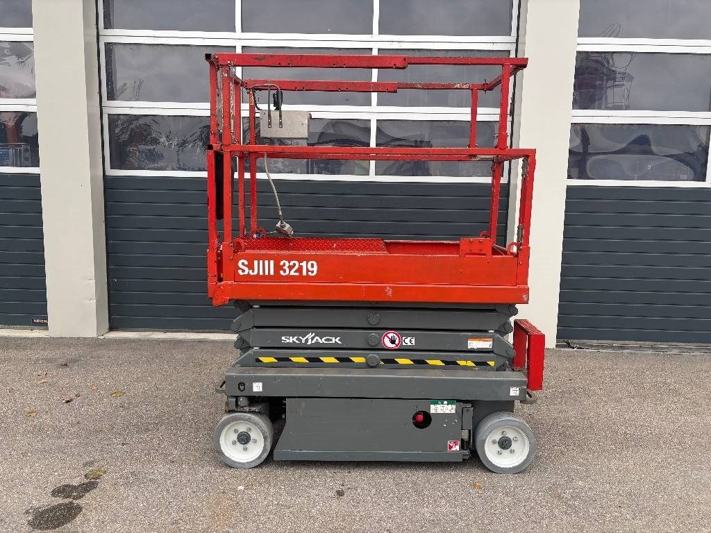 skyjack-sj-3219-7-80m-scherena8537afb6.jpg