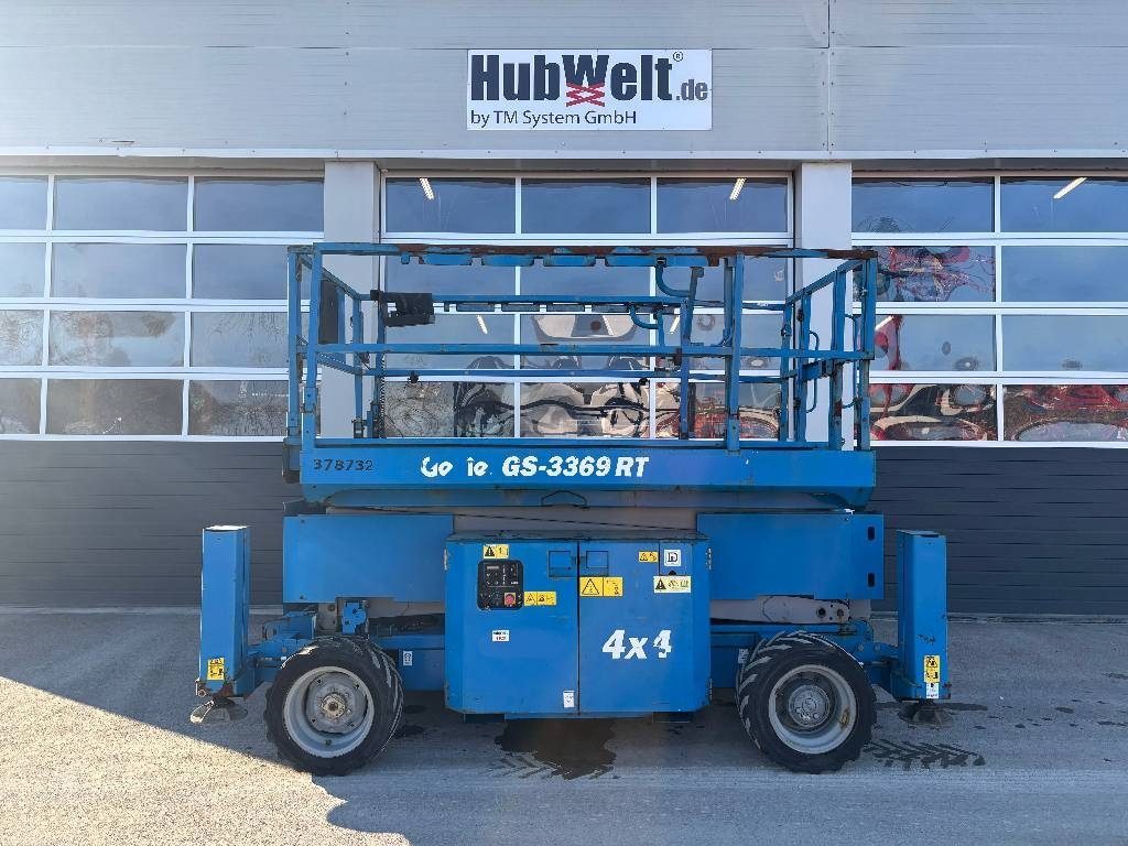 Genie GS 3369 RT – 12m Diesel Scherenarbeitsbühne 4×4