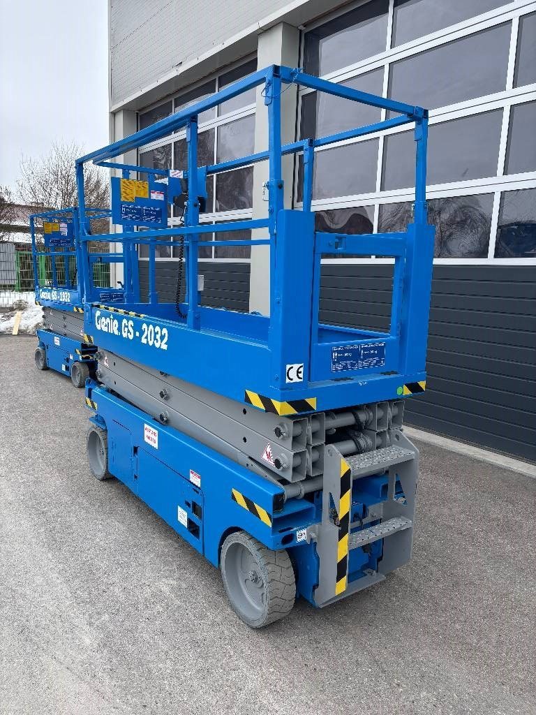 genie-gs-2032-8-10m-scherenarb3a1c855d.jpg