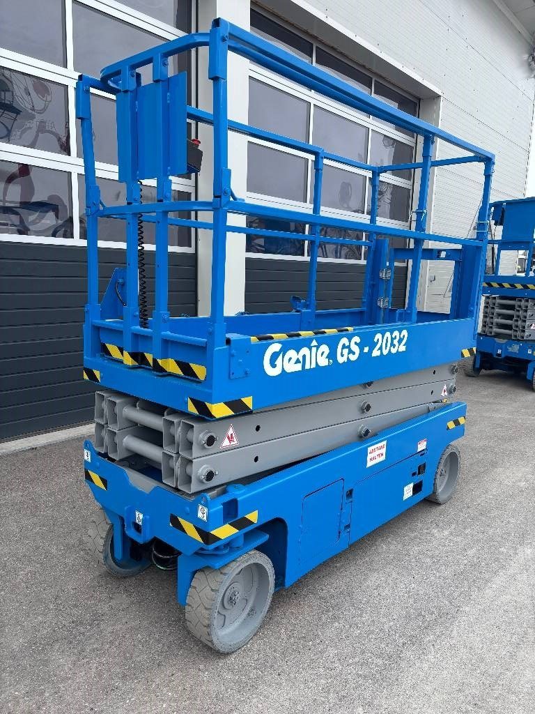 genie-gs-2032-8-10m-scherenarbe8debfa9.jpg