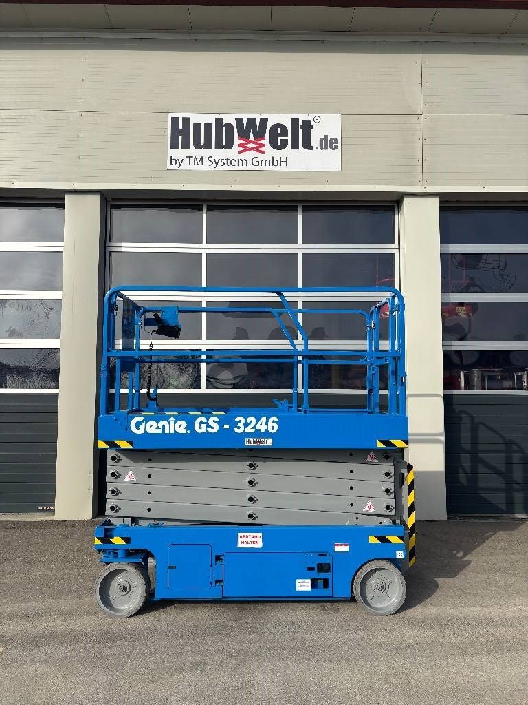 Genie GS 3246 – 11,60m Scherenarbeitsbühne *Akku neu*
